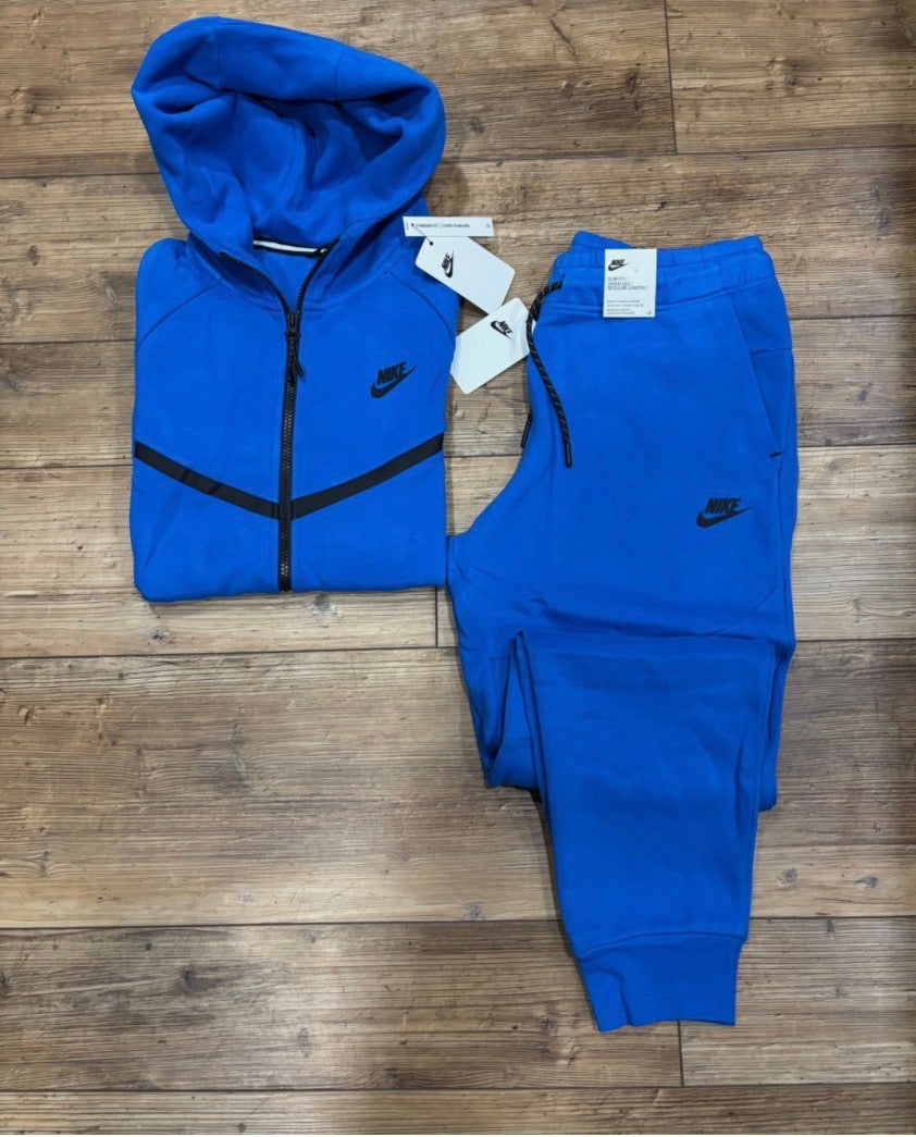 Nike Tech Fleece Sets
