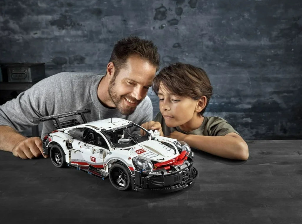 LEGO Technic Porsche 911 RSR