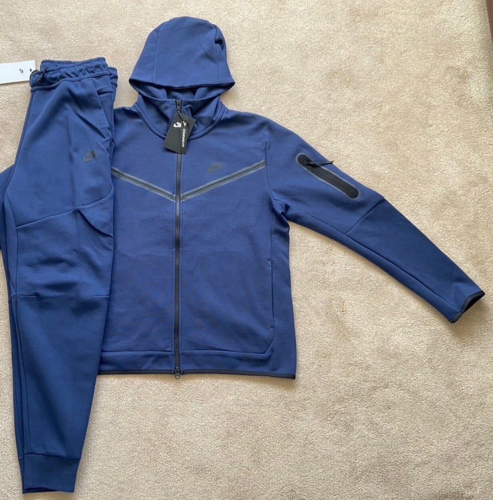 Nike Tech Fleece Sets